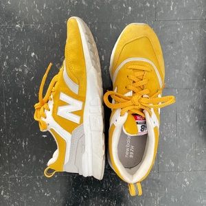 New Balance Yellow 997H